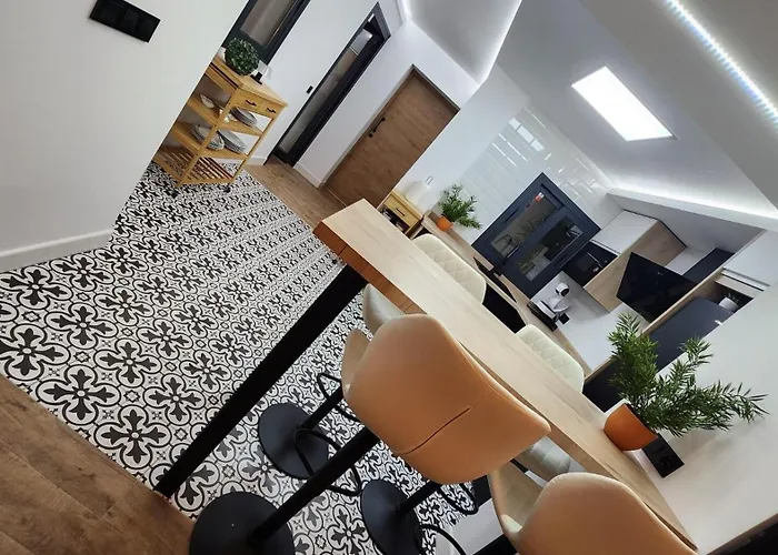 Bailen 3 Apartment *